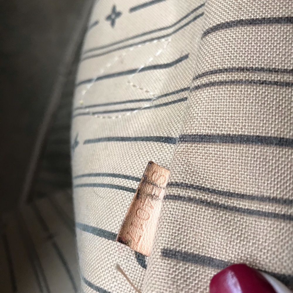 Authentic Louis Vuitton Neverfull GM Monogram - Picture 4 of 8